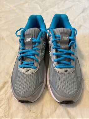 Women’s New Balance Gray & Teal Lace-Up Running Sneakers Size 8